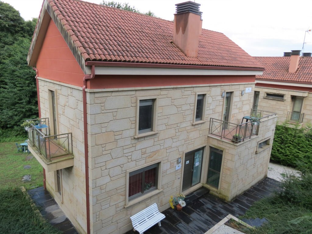 vivienda rustica de piedra 01