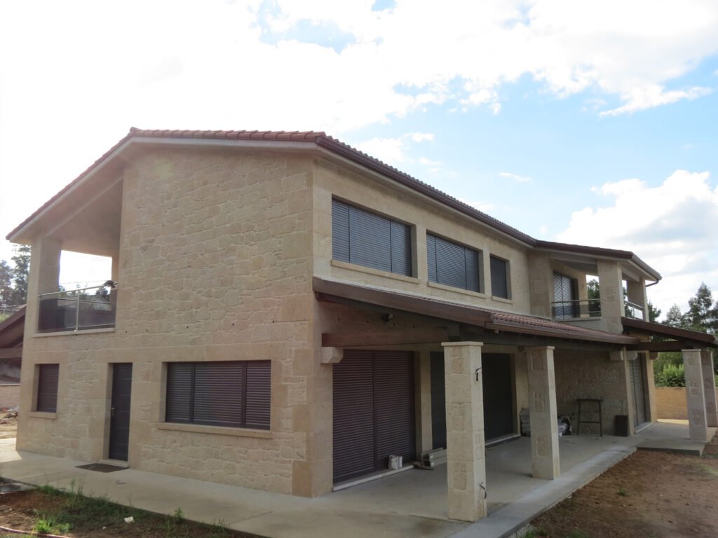 vivienda rustica de piedra 12